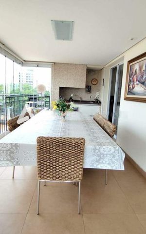 Apartamento à venda com 224m², 3 quartos e 4 vagas