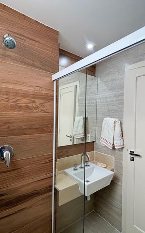 Apartamento à venda com 120m², 3 quartos e 1 vaga Apartamento à venda com 120m², 3 quartos e 1 vagaBanheiro da Suíte 2