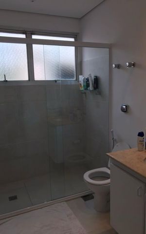 Casa à venda com 180m², 3 quartos e 2 vagas
