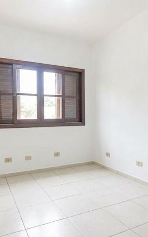 Casa à venda com 400m², 5 quartos e 4 vagas Casa à venda com 400m², 5 quartos e 4 vagasQuarto