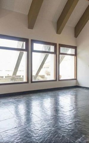 Casa à venda com 400m², 5 quartos e 4 vagas Casa à venda com 400m², 5 quartos e 4 vagasSótão
