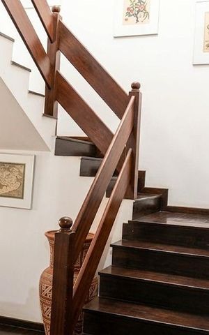 Casa à venda com 400m², 5 quartos e 4 vagas Casa à venda com 400m², 5 quartos e 4 vagasSala