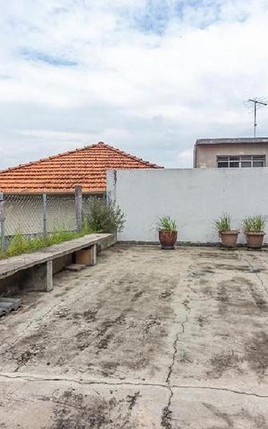 Casa à venda com 400m², 5 quartos e 4 vagas Casa à venda com 400m², 5 quartos e 4 vagasÁrea externa
