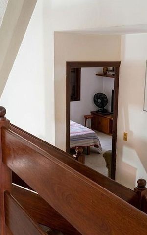 Casa à venda com 400m², 5 quartos e 4 vagas Casa à venda com 400m², 5 quartos e 4 vagasSala