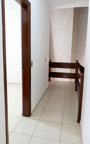 Casa à venda com 400m², 5 quartos e 4 vagas Casa à venda com 400m², 5 quartos e 4 vagasCorredor