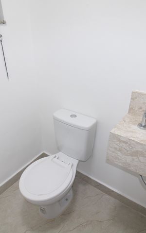 Casa de condomínio à venda com 110m², 3 quartos e 3 vagasLavabo