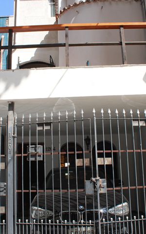 Casa à venda com 210m², 5 quartos e 1 vagaFachada
