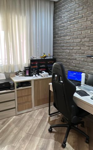 Apartamento à venda com 105m², 3 quartos e 2 vagas Apartamento à venda com 105m², 3 quartos e 2 vagasEscritório