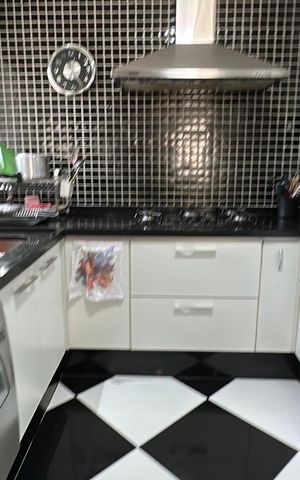 Apartamento à venda com 105m², 3 quartos e 2 vagas Apartamento à venda com 105m², 3 quartos e 2 vagasCozinha