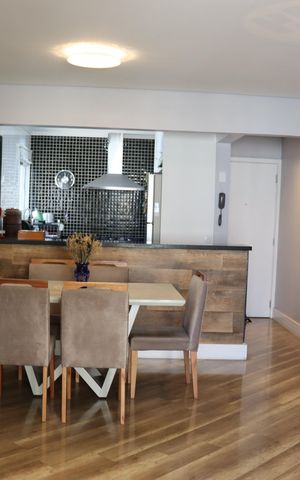 Apartamento à venda com 105m², 3 quartos e 2 vagas Apartamento à venda com 105m², 3 quartos e 2 vagasSala