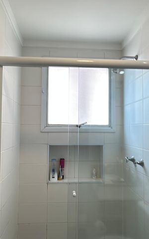 Apartamento à venda com 105m², 3 quartos e 2 vagas Apartamento à venda com 105m², 3 quartos e 2 vagasBanheiro da Suíte 1