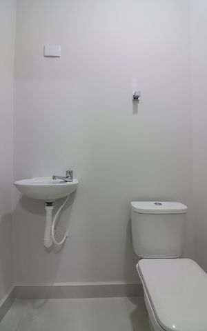 Casa à venda com 263m², 3 quartos e 6 vagasBanheiro de serviço