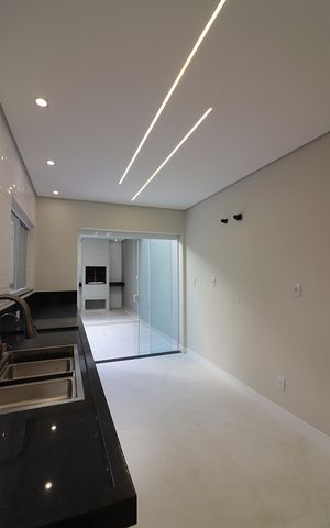 Casa à venda com 263m², 3 quartos e 6 vagasCopa e Cozinha 