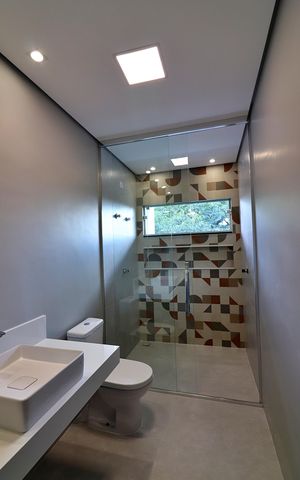 Casa à venda com 263m², 3 quartos e 6 vagasSuíte 1 Banheiro 