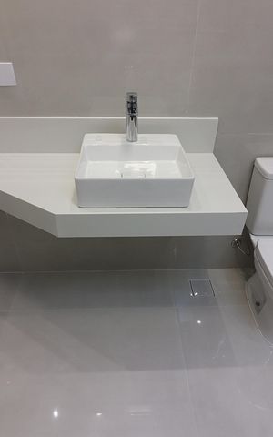 Casa à venda com 263m², 3 quartos e 6 vagasSuíte 2 Banheiro 