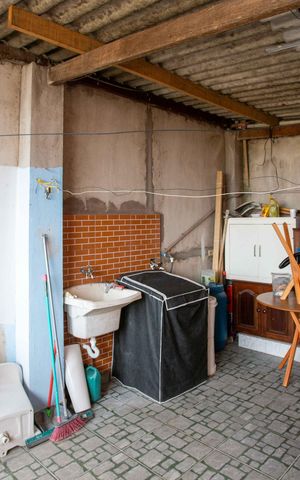 Casa à venda com 80m², 2 quartos e sem vagaÁrea de Serviço