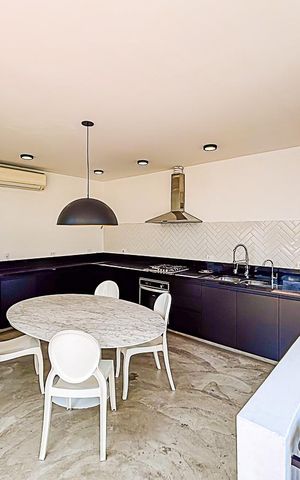 Apartamento à venda com 84m², 1 quarto e 2 vagas Apartamento à venda com 84m², 1 quarto e 2 vagasCozinha