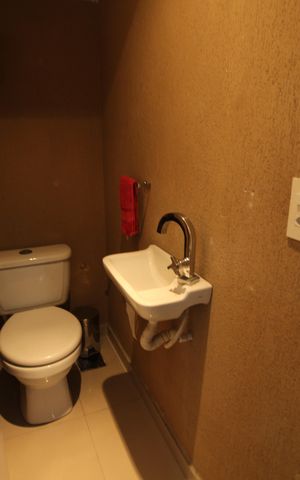 Casa de condomínio à venda com 100m², 3 quartos e 1 vagaLavabo