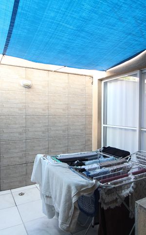 Casa de condomínio à venda com 100m², 3 quartos e 1 vagaÁrea de Serviço
