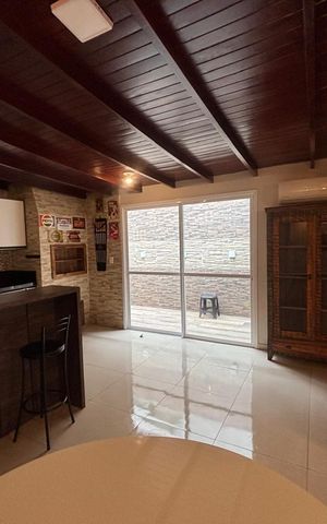 Casa de condomínio à venda com 80m², 2 quartos e 2 vagas