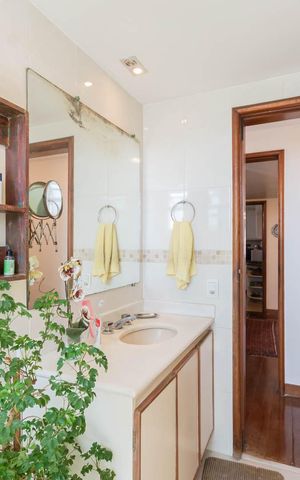 Apartamento à venda com 186m², 4 quartos e 3 vagasBanheiro