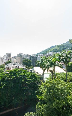 Apartamento à venda com 186m², 4 quartos e 3 vagasVista