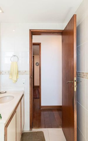 Apartamento à venda com 186m², 4 quartos e 3 vagasBanheiro