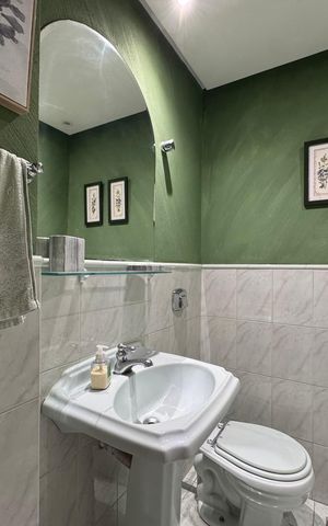 Apartamento à venda com 403m², 3 quartos e 4 vagas Apartamento à venda com 403m², 3 quartos e 4 vagasLavabo