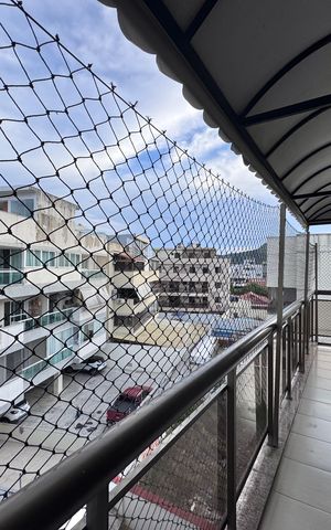 Apartamento à venda com 403m², 3 quartos e 4 vagas Apartamento à venda com 403m², 3 quartos e 4 vagasVaranda Suíte 1 e 2