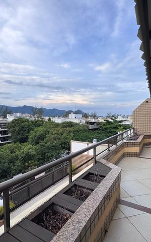 Apartamento à venda com 403m², 3 quartos e 4 vagas Apartamento à venda com 403m², 3 quartos e 4 vagasVaranda