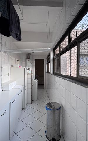 Apartamento à venda com 403m², 3 quartos e 4 vagas Apartamento à venda com 403m², 3 quartos e 4 vagasÁrea de Serviço