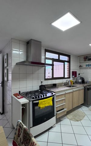 Apartamento à venda com 403m², 3 quartos e 4 vagas Apartamento à venda com 403m², 3 quartos e 4 vagasCozinha