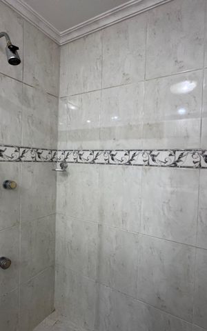 Apartamento à venda com 403m², 3 quartos e 4 vagas Apartamento à venda com 403m², 3 quartos e 4 vagasSuíte 1 - Banheiro