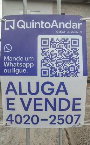 Casa à venda com 200m², 4 quartos e 3 vagasFachada