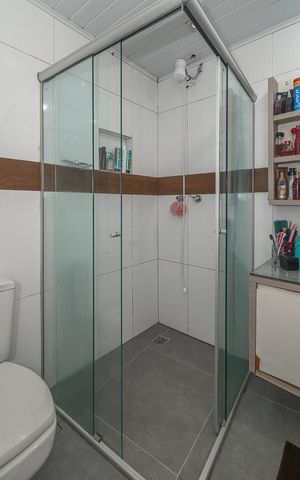 Casa à venda com 200m², 4 quartos e 3 vagasBanheiro Apartamento 2