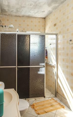 Casa à venda com 333m², 3 quartos e 3 vagasBanheiro