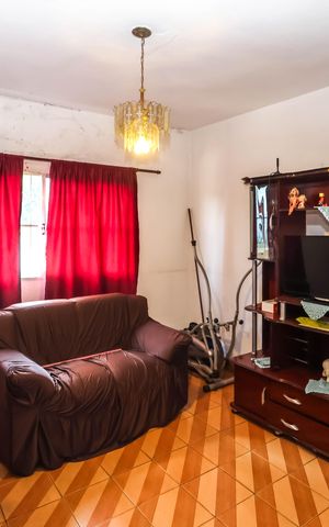 Casa à venda com 333m², 3 quartos e 3 vagasSala
