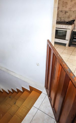 Casa à venda com 333m², 3 quartos e 3 vagasEscadas