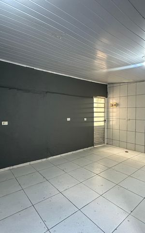 Casa para alugar com 35m², 1 quarto e sem vaga Casa para alugar com 35m², 1 quarto e sem vagaSala/Quarto