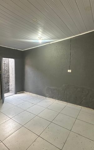 Casa para alugar com 35m², 1 quarto e sem vaga Casa para alugar com 35m², 1 quarto e sem vagaSala/Quarto