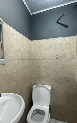 Casa para alugar com 35m², 1 quarto e sem vaga Casa para alugar com 35m², 1 quarto e sem vagaBanheiro