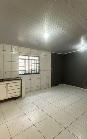 Casa para alugar com 35m², 1 quarto e sem vaga Casa para alugar com 35m², 1 quarto e sem vagaSala/Quarto