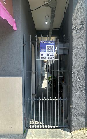 Casa para alugar com 35m², 1 quarto e sem vaga Casa para alugar com 35m², 1 quarto e sem vagaFachada