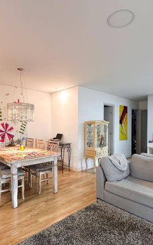 Apartamento à venda com 104m², 3 quartos e 2 vagas Apartamento à venda com 104m², 3 quartos e 2 vagasSala