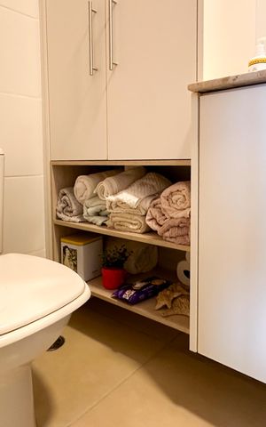 Apartamento à venda com 104m², 3 quartos e 2 vagas Apartamento à venda com 104m², 3 quartos e 2 vagasLavabo