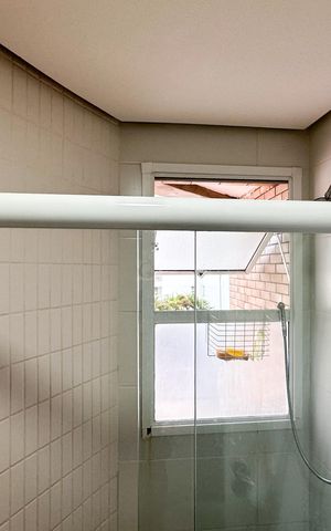Apartamento à venda com 104m², 3 quartos e 2 vagas Apartamento à venda com 104m², 3 quartos e 2 vagasBanheiro da Suíte
