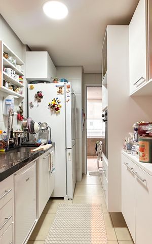 Apartamento à venda com 104m², 3 quartos e 2 vagas Apartamento à venda com 104m², 3 quartos e 2 vagasCozinha