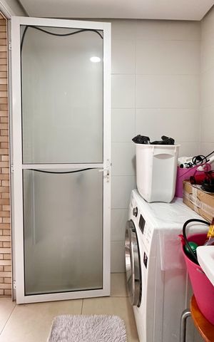 Apartamento à venda com 104m², 3 quartos e 2 vagas Apartamento à venda com 104m², 3 quartos e 2 vagasÁrea de Serviço