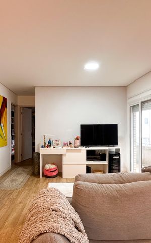 Apartamento à venda com 104m², 3 quartos e 2 vagas Apartamento à venda com 104m², 3 quartos e 2 vagasSala