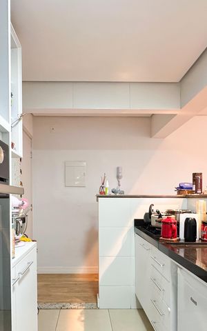 Apartamento à venda com 104m², 3 quartos e 2 vagas Apartamento à venda com 104m², 3 quartos e 2 vagasCozinha